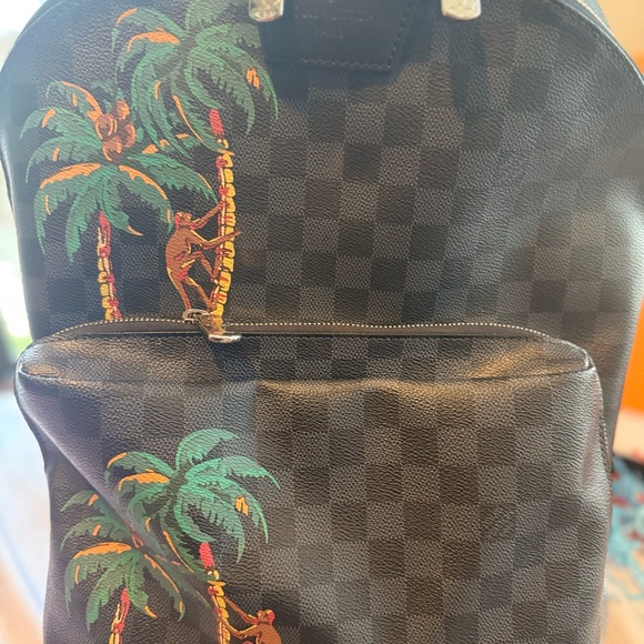 Louis Vuitton Damien Cobalt Blue (Jungle) District 
Backpack - Picture 3 of 6